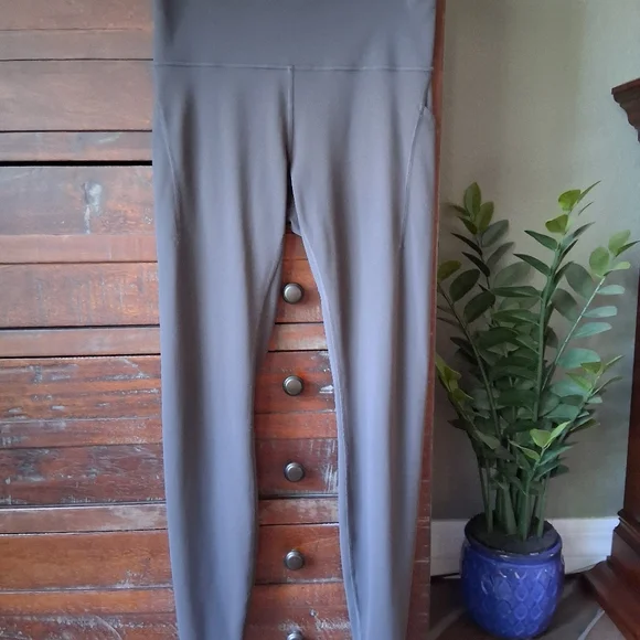 Lululemon Wunder Under Train Leggings With Pockets - Picture 7 of 13